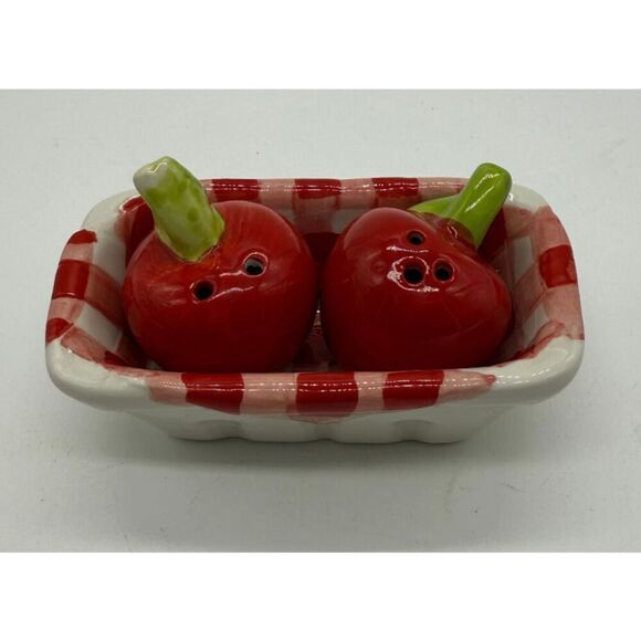 Pier 1 One Salt And Pepper Shakers Cherries or Apples Small Gingham Basket‎ - Picture 1 of 7